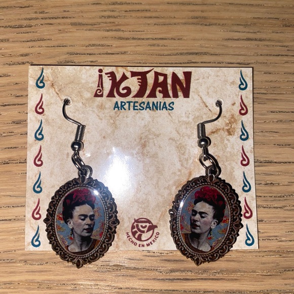 Vintage Jewelry - Vintage Frida Kahlo portrait earrings